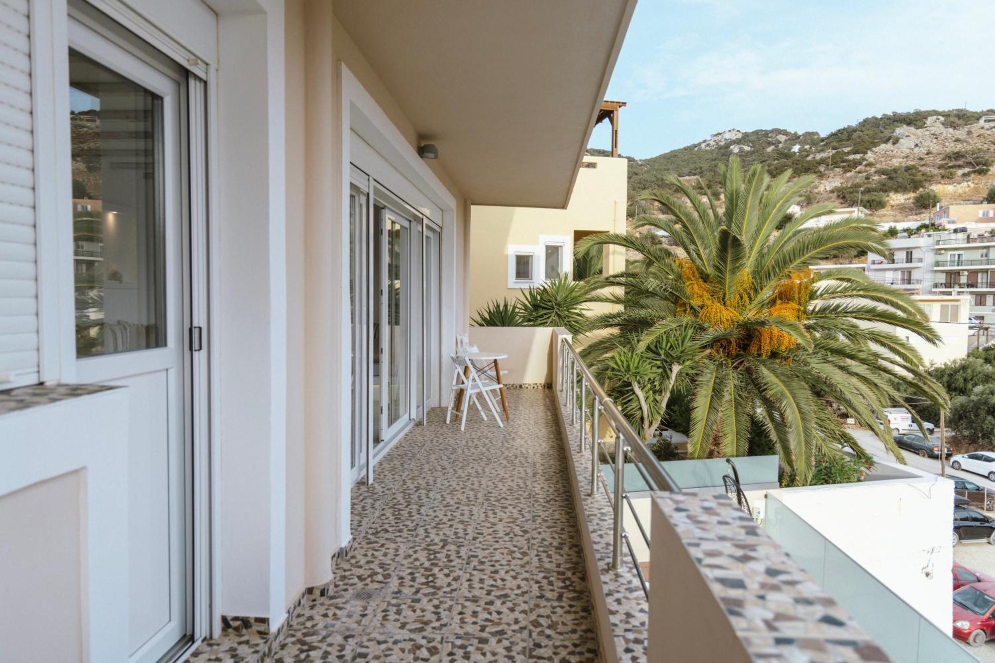 Limani Lux Apartments Karpathos Exteriör bild